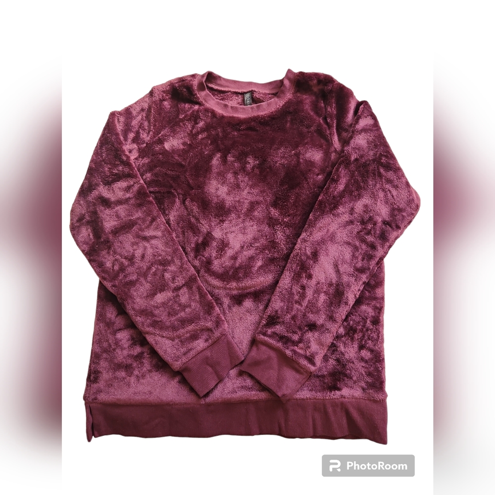 GAIAM SWEATER